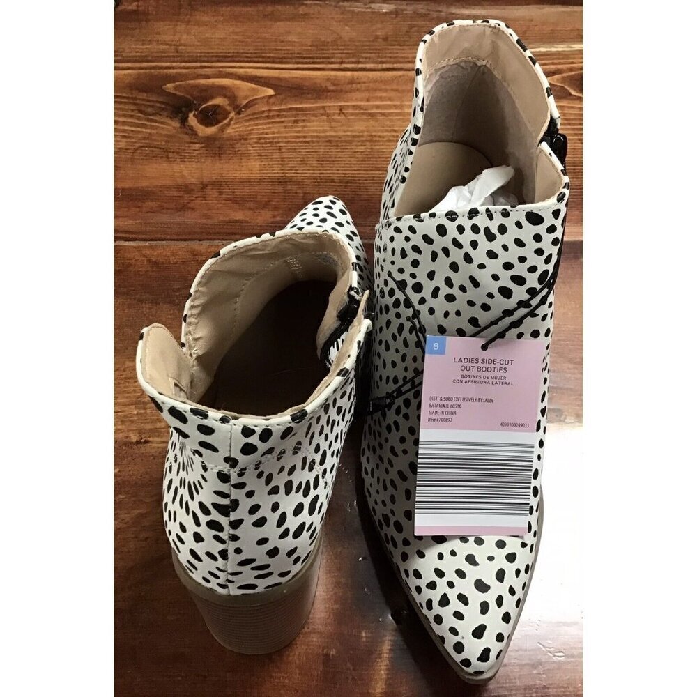 Woman’s 8 Serra Side Cut Out Boot With A Cool Pattern Statement Piece 🤩 - Picture 5 of 6